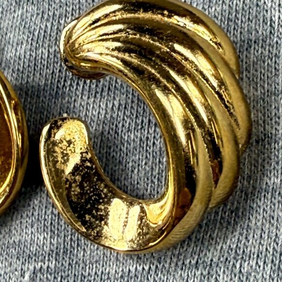 Vintage Gold-Tone Textured Hoop Earrings By Monet Pierced Post Women Jewelry - Picture 6 of 16